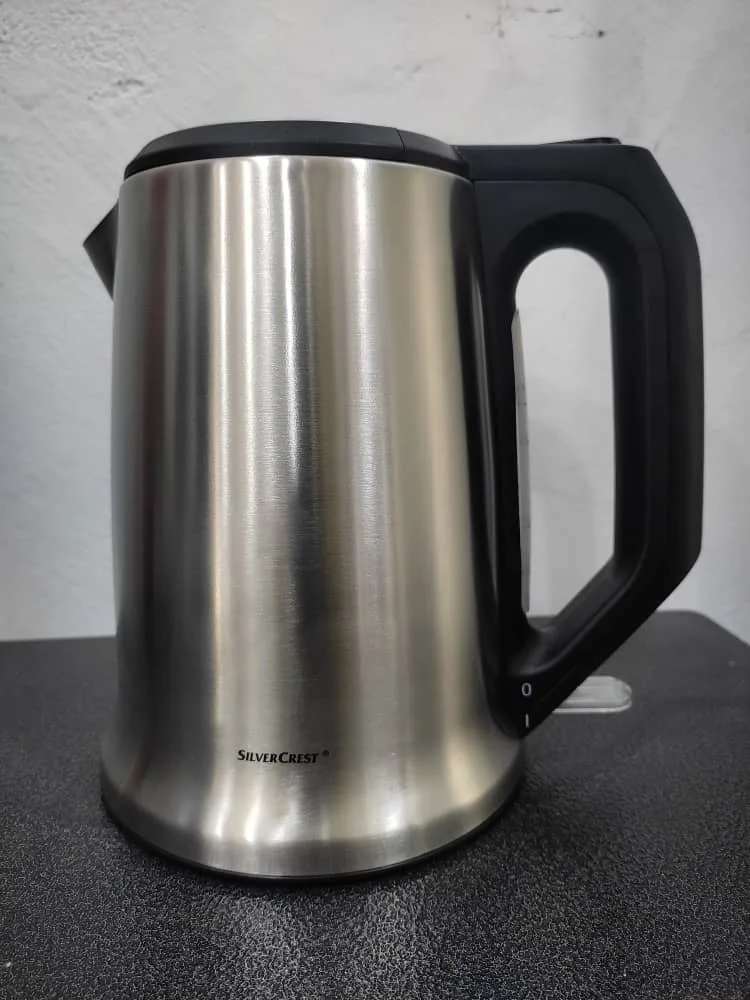 Bouilloire SilverCrest 2L- 2200W