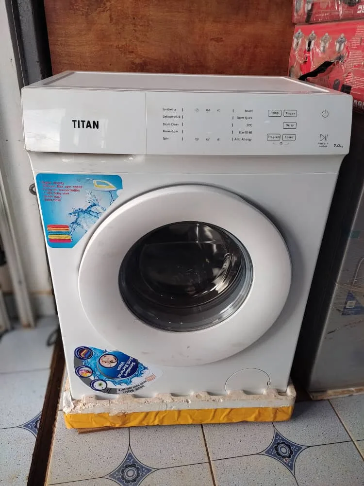 MACHINE A LAVER TITAN 7KG