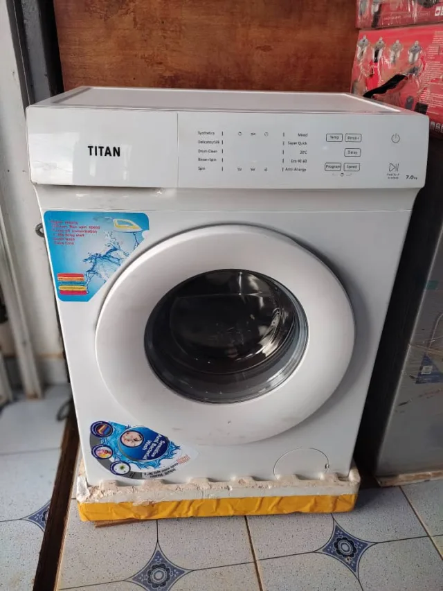 MACHINE A LAVER TITAN 7KG